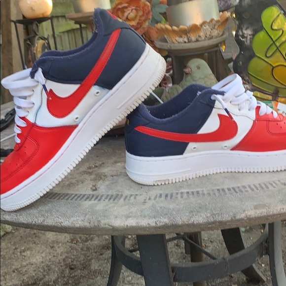 Nike shoes - Picture 11 of 13